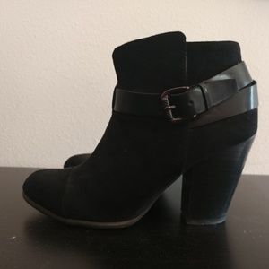 Carlos Santana black buckle booties